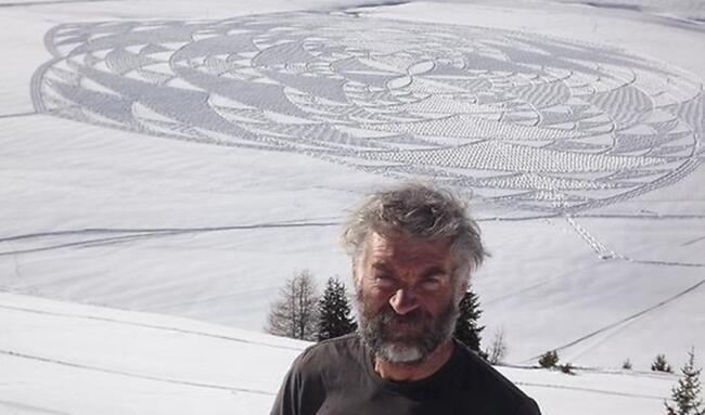 Arte sulla neve di Simon Beck